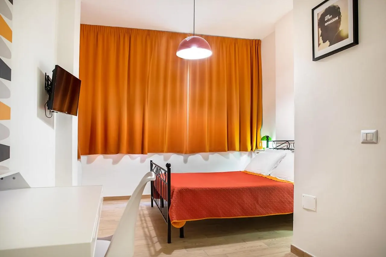 1970 Rooms Naples