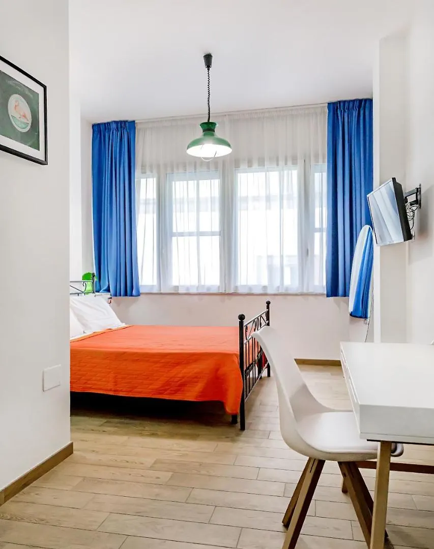 1970 Rooms Naples